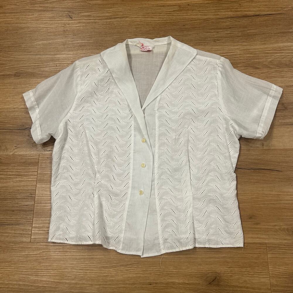 Vintage 1940s White Eyelet Embroidered Sheer Crop Blouse Top L 40 Bust -